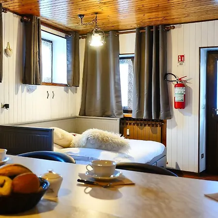 Mcx Vacation Rental- Le Petit Coeur Du Mont Fleury, Pet Friendly, Just 500 Meters From The Lifts ! Lägenhet